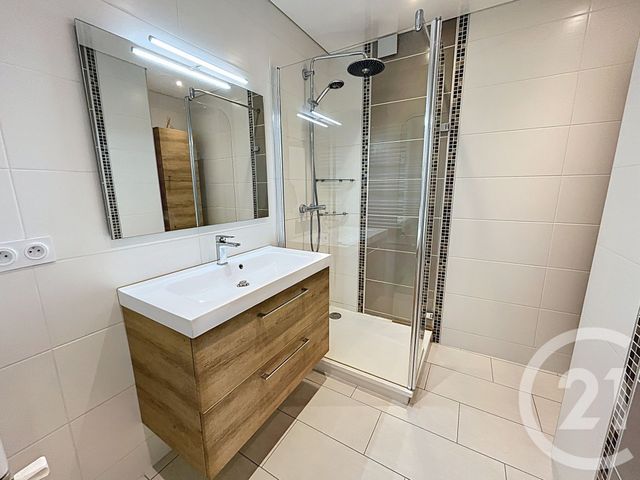 Appartement F4 à vendre - 4 pièces - 101 m2 - St Julien Les Metz - 57 - LORRAINE