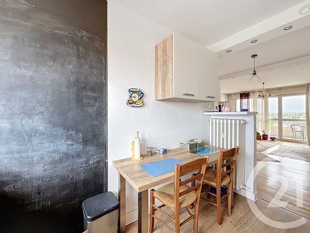 Afficher la photo en grand Appartement F4 à vendre - 4 pièces - 72 m2 - Metz - 57 - LORRAINE