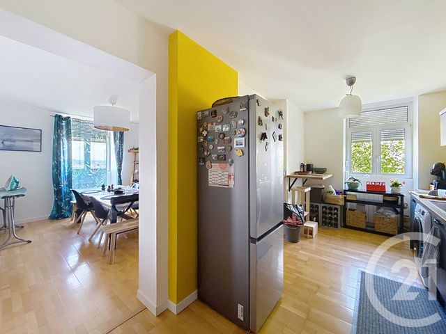 Appartement F4 à vendre - 5 pièces - 97,87 m2 - St Julien Les Metz - 57 - LORRAINE