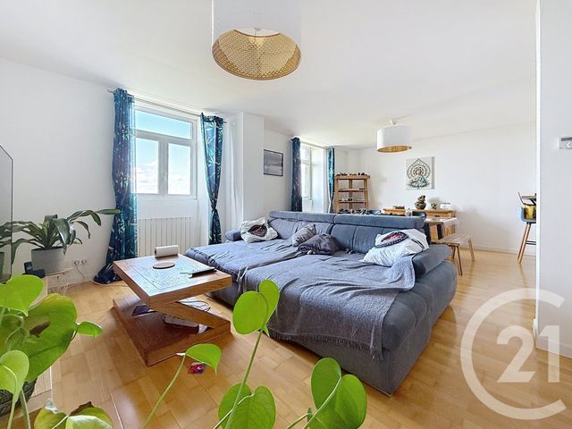 Appartement F4 à vendre - 5 pièces - 97,87 m2 - St Julien Les Metz - 57 - LORRAINE