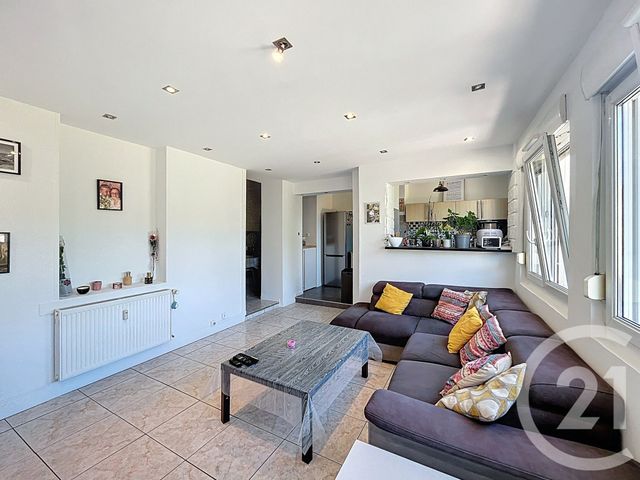 Appartement F4 à vendre - 4 pièces - 72 m2 - St Julien Les Metz - 57 - LORRAINE