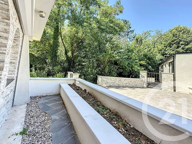 Appartement F2 &agrave; louer - 3 pi&egrave;ces - 61,48 m2 - St Julien Les Metz - 57 - LORRAINE