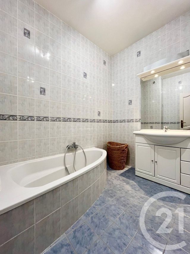 Appartement F3 &agrave; louer - 3 pi&egrave;ces - 74,68 m2 - Metz - 57 - LORRAINE