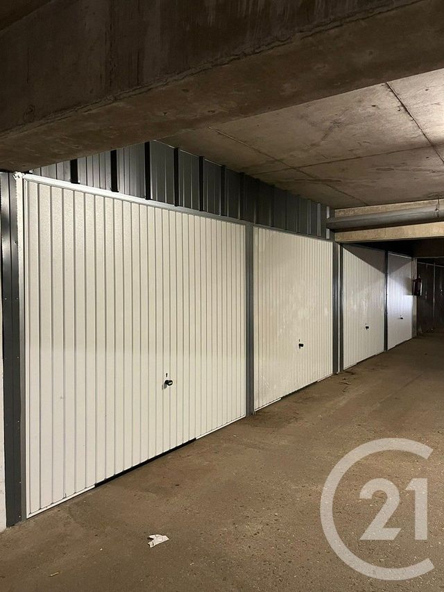 Parking à louer - 15 m2 - Thionville - 57 - LORRAINE