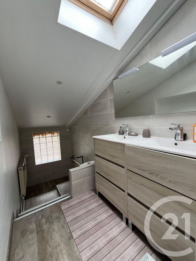 Afficher la photo en grand Appartement F5 à louer - 5 pièces - 90,19 m2 - Ars Sur Moselle - 57 - LORRAINE