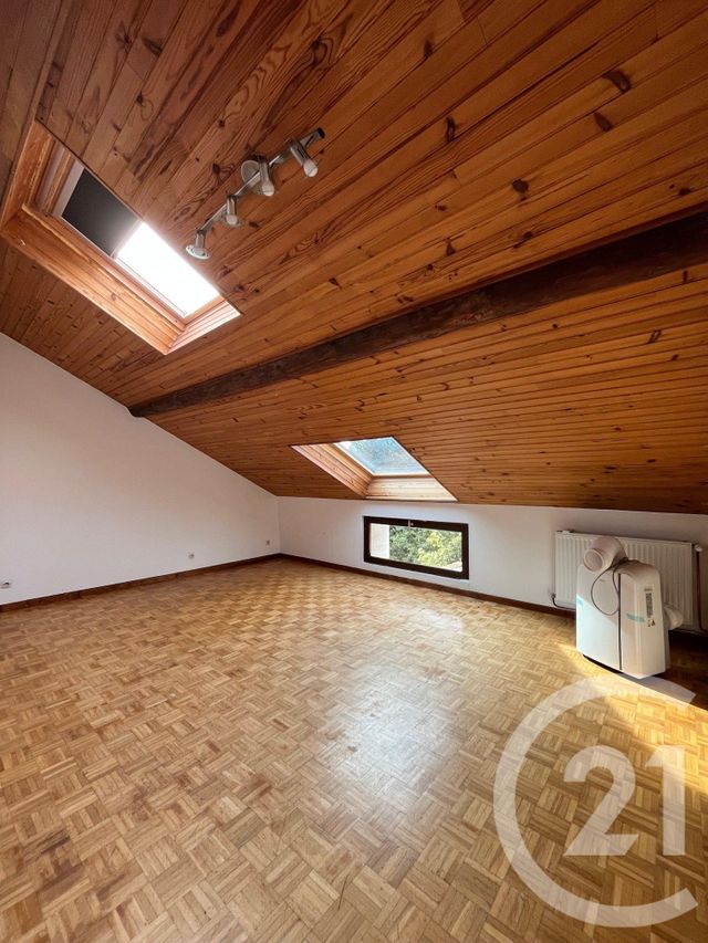 Appartement F4 à louer - 4 pièces - 108 m2 - St Julien Les Metz - 57 - LORRAINE