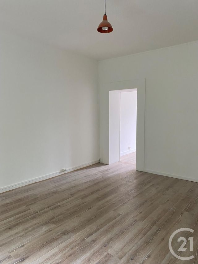 Afficher la photo en grand Appartement F3 à louer - 3 pièces - 79,51 m2 - Joeuf - 54 - LORRAINE