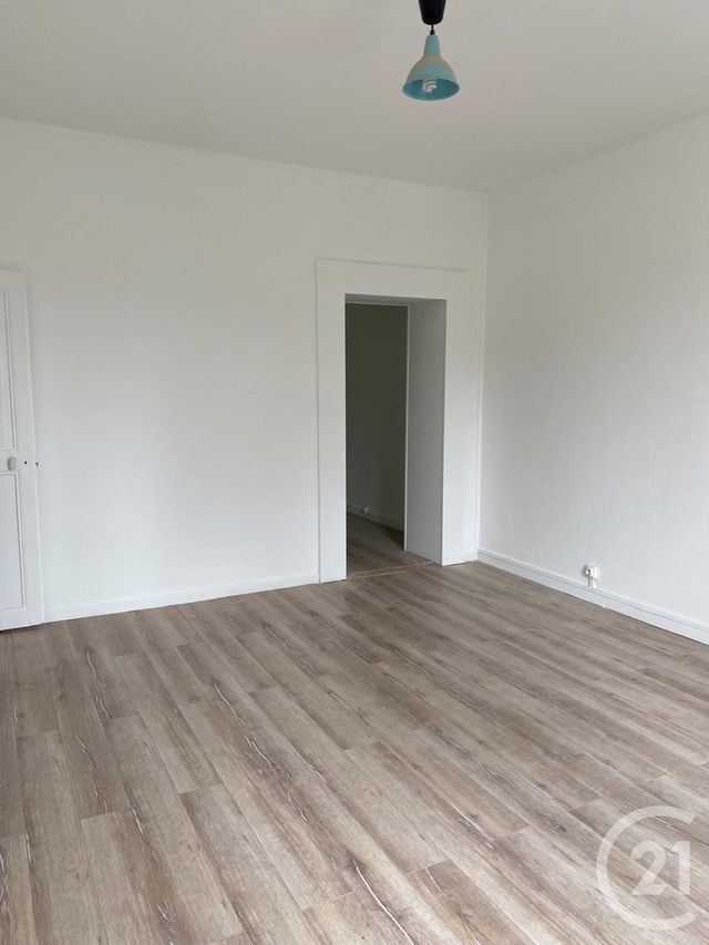 Afficher la photo en grand Appartement F3 à louer - 3 pièces - 79,51 m2 - Joeuf - 54 - LORRAINE