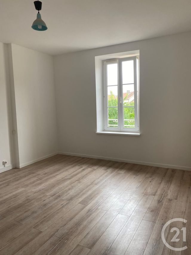 Afficher la photo en grand Appartement F3 à louer - 3 pièces - 79,51 m2 - Joeuf - 54 - LORRAINE