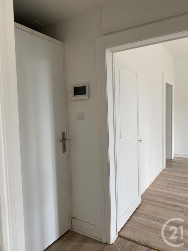 Afficher la photo en grand Appartement F3 à louer - 3 pièces - 79,51 m2 - Joeuf - 54 - LORRAINE