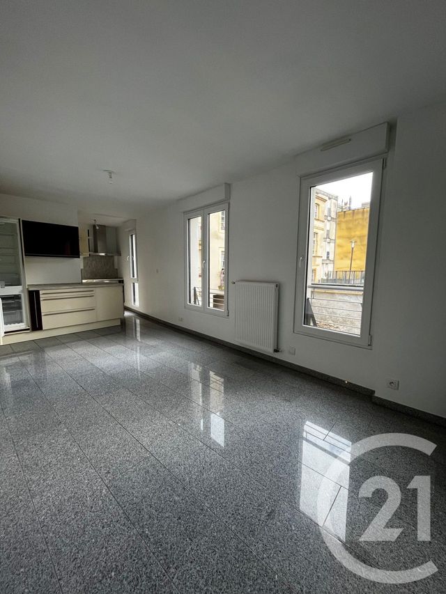 Afficher la photo en grand Appartement F2 à louer - 2 pièces - 58,87 m2 - Metz - 57 - LORRAINE