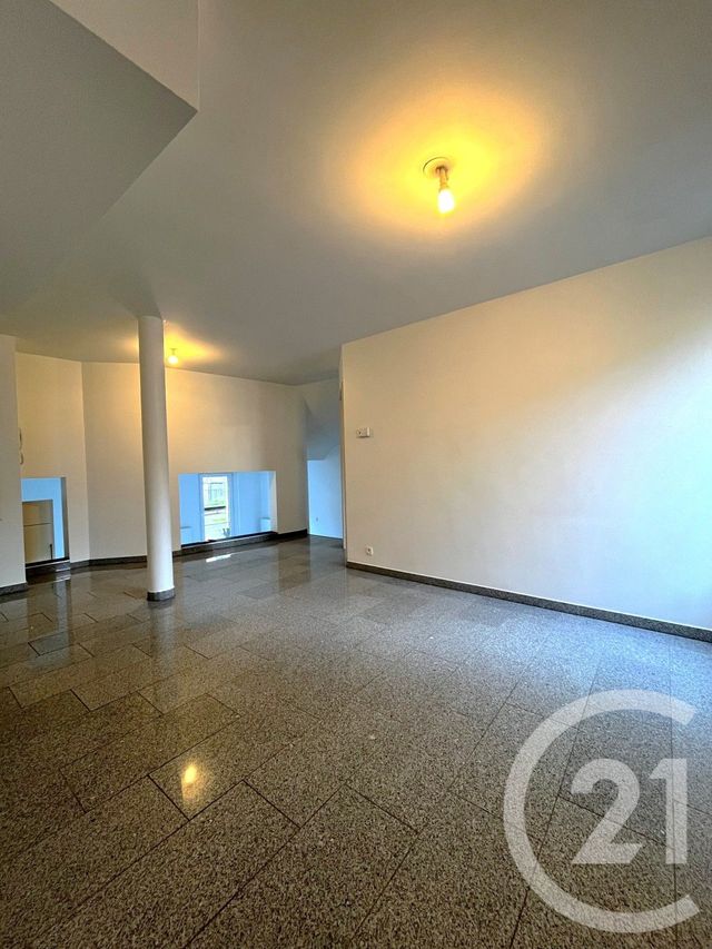 Afficher la photo en grand Appartement F2 à louer - 2 pièces - 58,87 m2 - Metz - 57 - LORRAINE