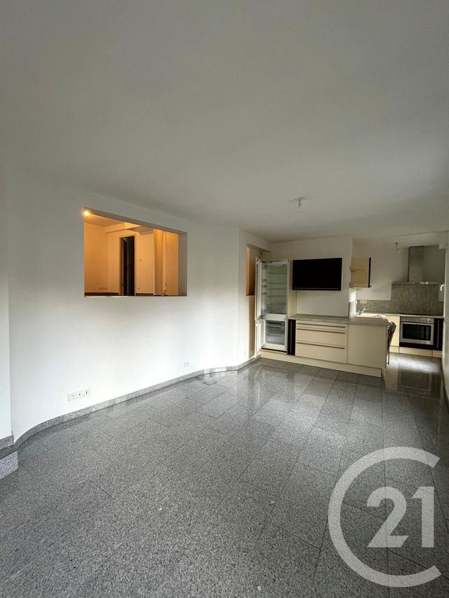 Afficher la photo en grand Appartement F2 à louer - 2 pièces - 58,87 m2 - Metz - 57 - LORRAINE