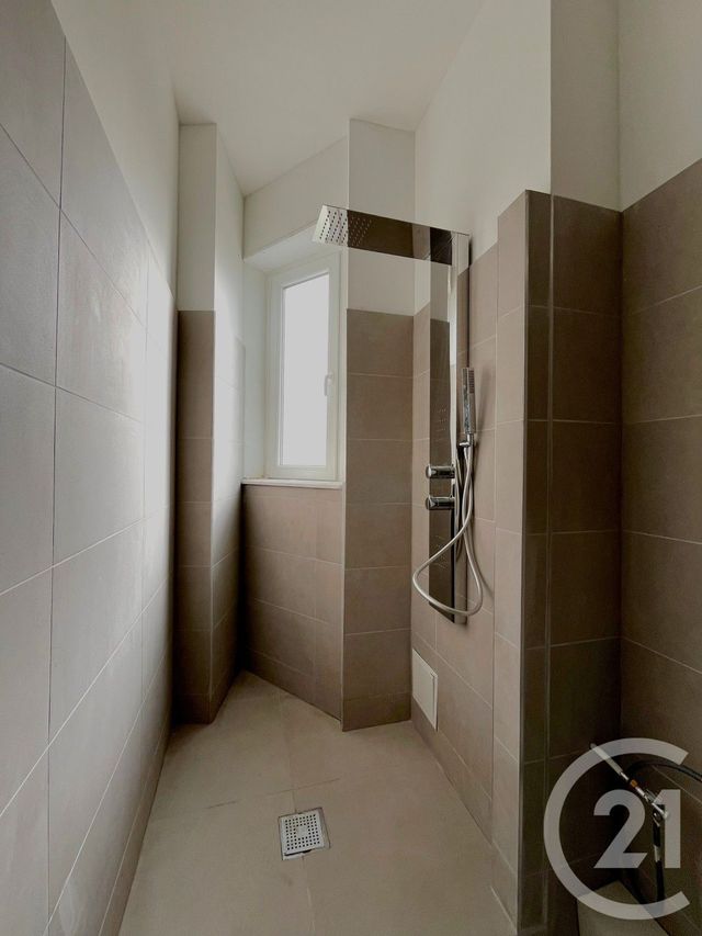 Appartement F3 à louer - 3 pièces - 71 m2 - Montigny Les Metz - 57 - LORRAINE