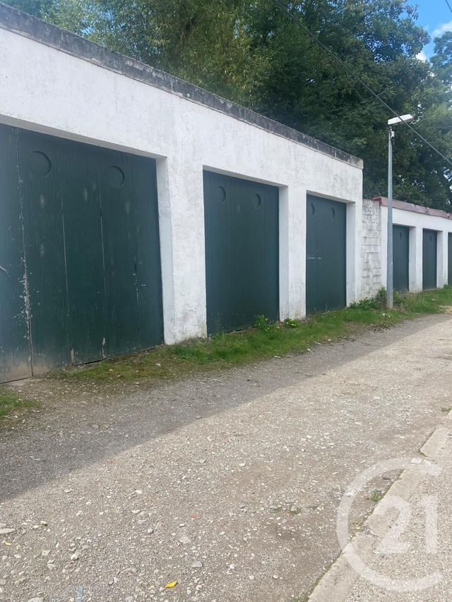 Parking à louer - 20 m2 - St Julien Les Metz - 57 - LORRAINE