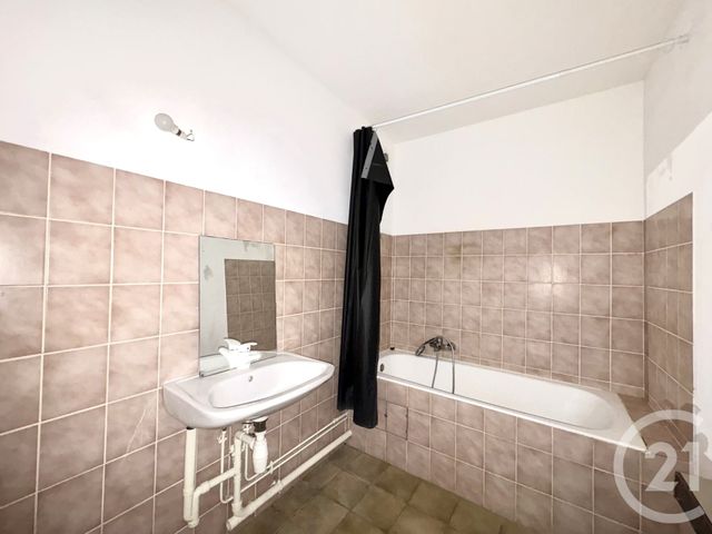 Appartement F3 &agrave; louer - 3 pi&egrave;ces - 65,59 m2 - Ste Marie Aux Chenes - 57 - LORRAINE