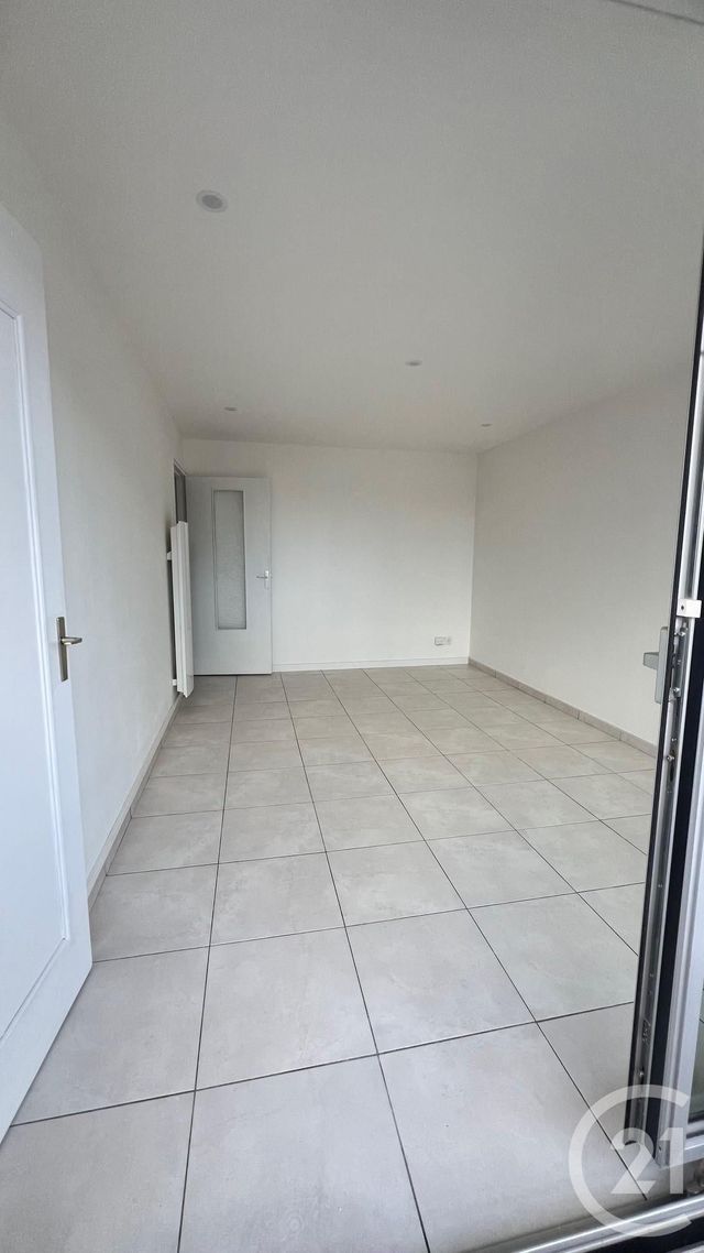 Appartement F1 à louer - 1 pièce - 23,82 m2 - Metz - 57 - LORRAINE