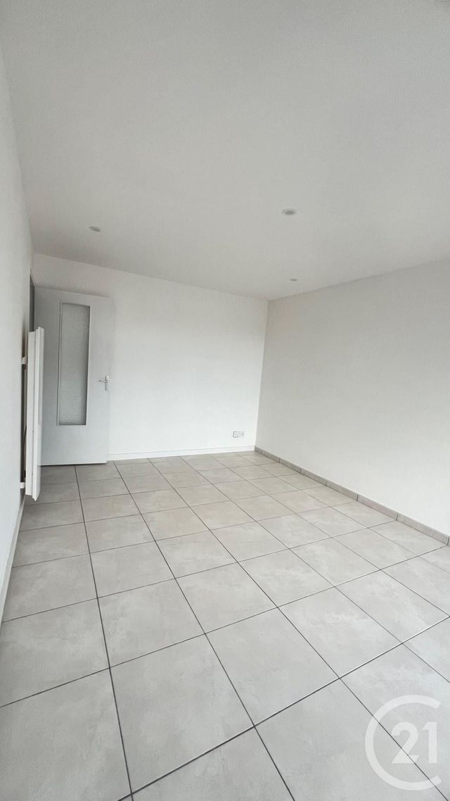 Appartement F1 à louer - 1 pièce - 23,82 m2 - Metz - 57 - LORRAINE