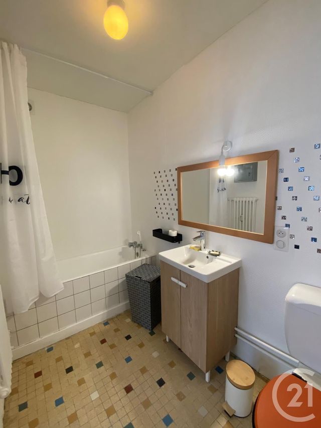 Appartement F2 à louer - 2 pièces - 43,04 m2 - Metz - 57 - LORRAINE