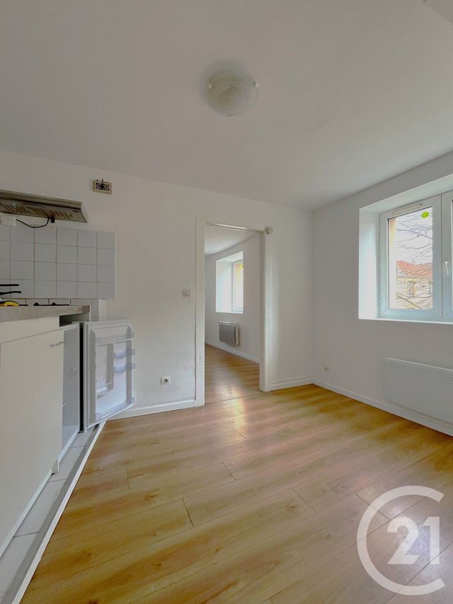 Appartement F1 &agrave; louer - 1 pi&egrave;ce - 27,28 m2 - Metz - 57 - LORRAINE