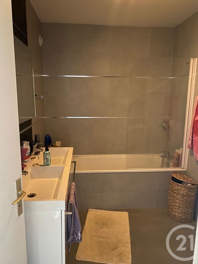 Appartement F4 &agrave; louer - 4 pi&egrave;ces - 84,22 m2 - Metz - 57 - LORRAINE