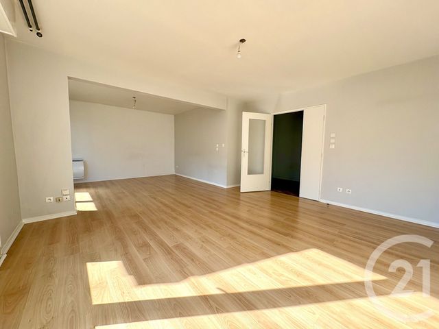 Appartement F4 &agrave; louer - 4 pi&egrave;ces - 84,22 m2 - Metz - 57 - LORRAINE