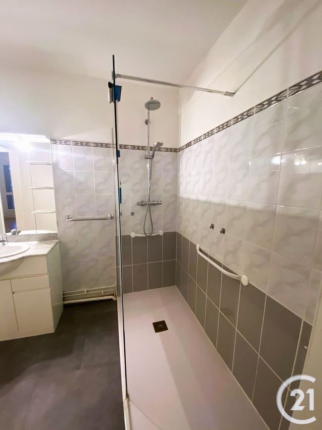 Appartement F3 &agrave; louer - 3 pi&egrave;ces - 60,55 m2 - Metz - 57 - LORRAINE