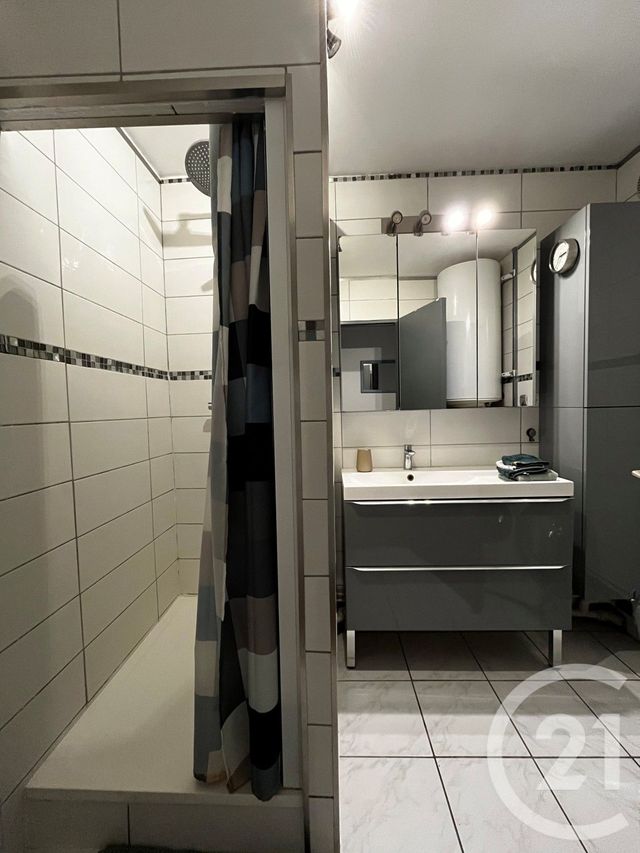 Appartement F6 &agrave; louer - 6 pi&egrave;ces - 97,79 m2 - Metz - 57 - LORRAINE