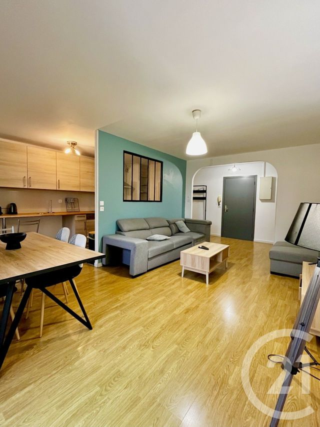 Appartement F6 &agrave; louer - 6 pi&egrave;ces - 97,79 m2 - Metz - 57 - LORRAINE