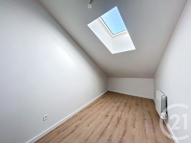 Appartement F3 &agrave; louer - 3 pi&egrave;ces - 51,70 m2 - Courcelles Chaussy - 57 - LORRAINE