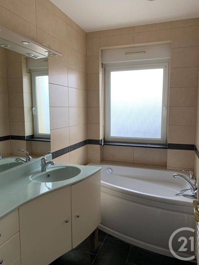 Appartement F3 &agrave; louer - 3 pi&egrave;ces - 82,58 m2 - Moulins Les Metz - 57 - LORRAINE
