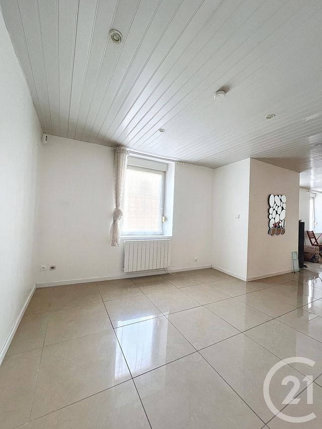 Maison &agrave; louer - 3 pi&egrave;ces - 71,63 m2 - Courcelles Chaussy - 57 - LORRAINE