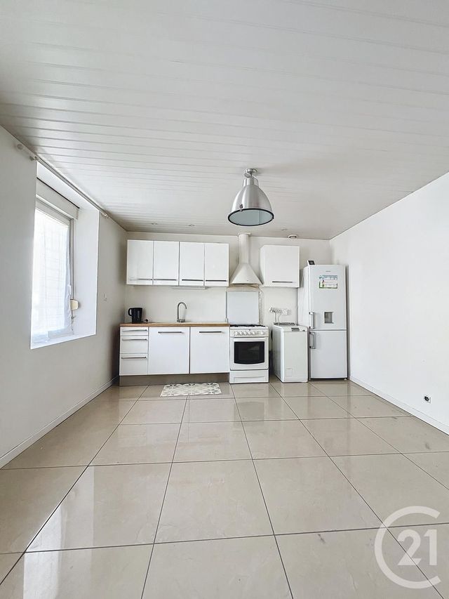 Maison &agrave; louer - 3 pi&egrave;ces - 71,63 m2 - Courcelles Chaussy - 57 - LORRAINE