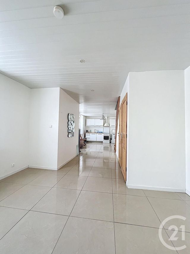 Maison &agrave; louer - 3 pi&egrave;ces - 71,63 m2 - Courcelles Chaussy - 57 - LORRAINE