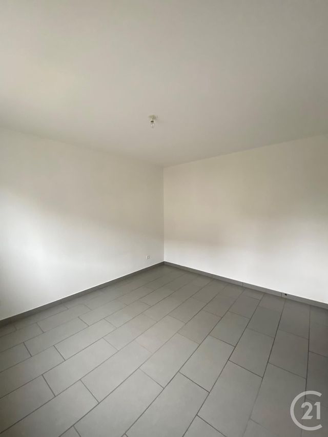 Appartement F3 &agrave; louer - 2 pi&egrave;ces - 55,56 m2 - Thionville - 57 - LORRAINE
