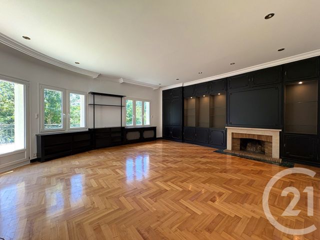Appartement F5 &agrave; louer - 5 pi&egrave;ces - 153,16 m2 - St Julien Les Metz - 57 - LORRAINE