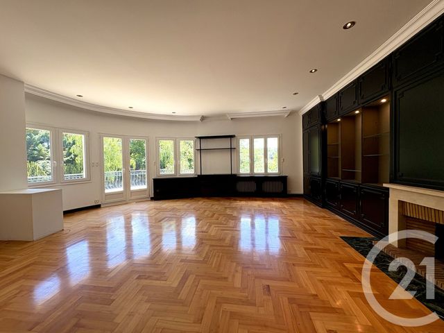 Appartement F5 &agrave; louer - 5 pi&egrave;ces - 153,16 m2 - St Julien Les Metz - 57 - LORRAINE