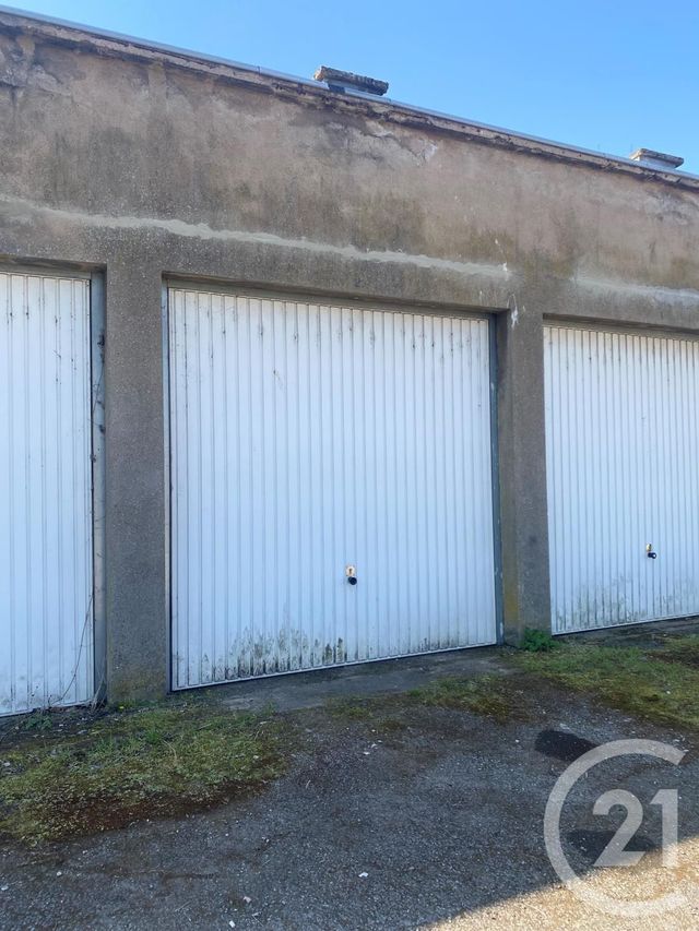 Parking &agrave; louer - 16 m2 - Moyeuvre Grande - 57 - LORRAINE
