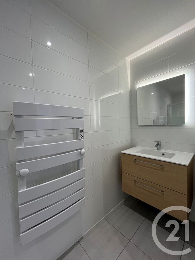 Maison &agrave; louer - 6 pi&egrave;ces - 126,20 m2 - Thionville - 57 - LORRAINE