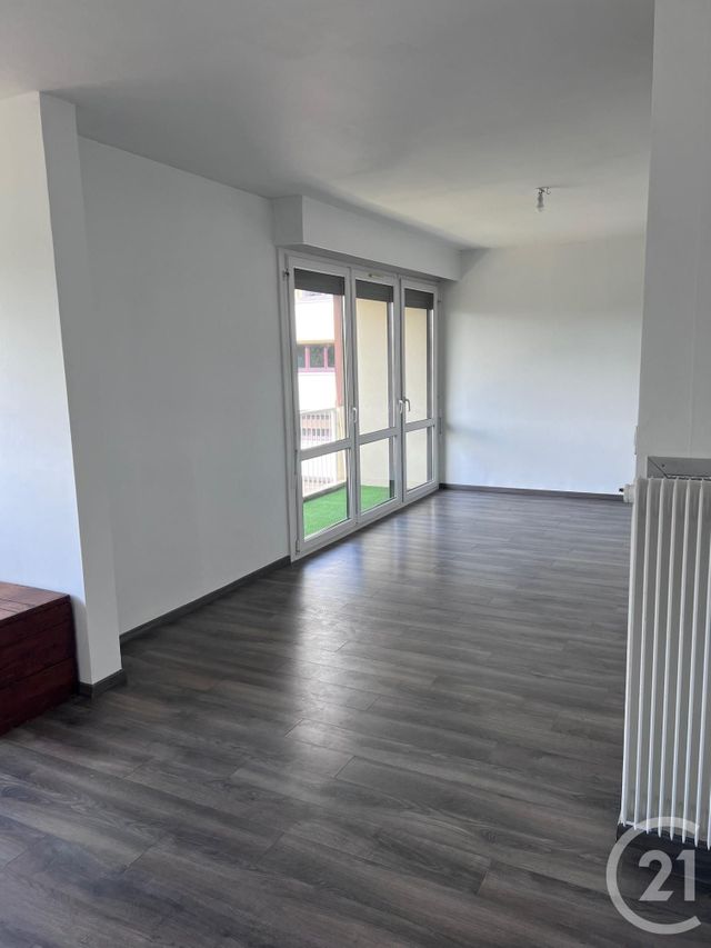 Appartement F3 &agrave; louer - 3 pi&egrave;ces - 75,87 m2 - Le Ban St Martin - 57 - LORRAINE