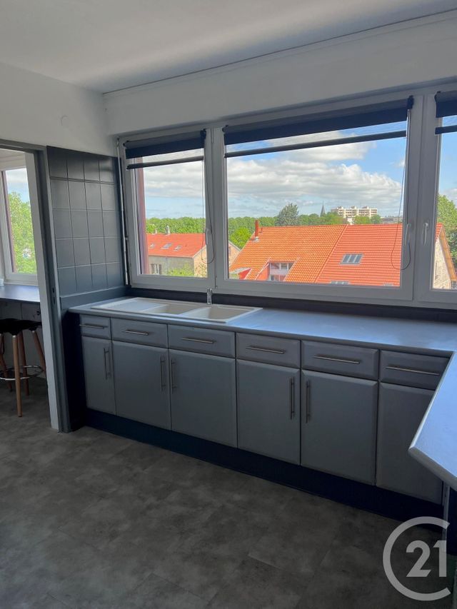 Appartement F3 &agrave; louer - 3 pi&egrave;ces - 75,87 m2 - Le Ban St Martin - 57 - LORRAINE