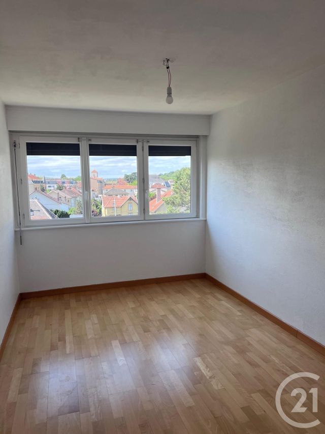 Appartement F3 &agrave; louer - 3 pi&egrave;ces - 75,87 m2 - Le Ban St Martin - 57 - LORRAINE