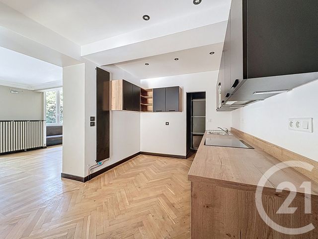 Appartement F5 &agrave; louer - 5 pi&egrave;ces - 152,88 m2 - St Julien Les Metz - 57 - LORRAINE