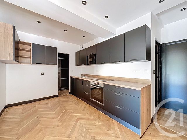 Appartement F5 &agrave; louer - 5 pi&egrave;ces - 152,88 m2 - St Julien Les Metz - 57 - LORRAINE