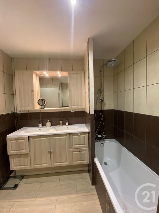 Appartement F3 &agrave; louer - 3 pi&egrave;ces - 61 m2 - Metz - 57 - LORRAINE