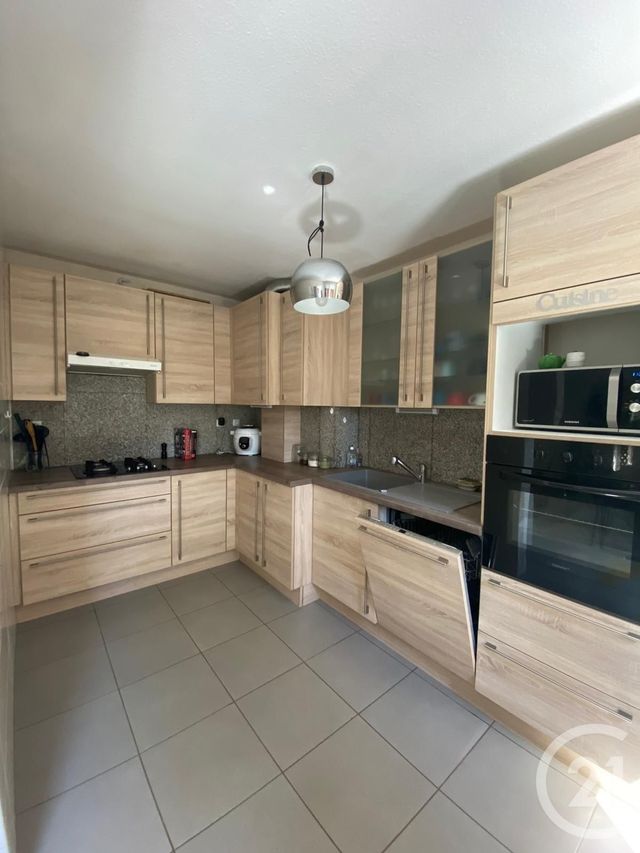 Appartement F3 &agrave; louer - 3 pi&egrave;ces - 61 m2 - Metz - 57 - LORRAINE