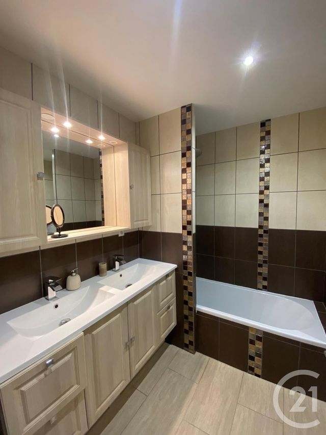 Appartement F3 &agrave; louer - 3 pi&egrave;ces - 61 m2 - Metz - 57 - LORRAINE