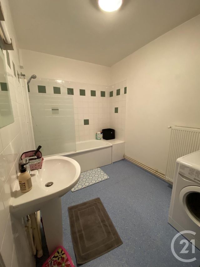 Appartement F3 &agrave; louer - 3 pi&egrave;ces - 83 m2 - Valleroy - 54 - LORRAINE