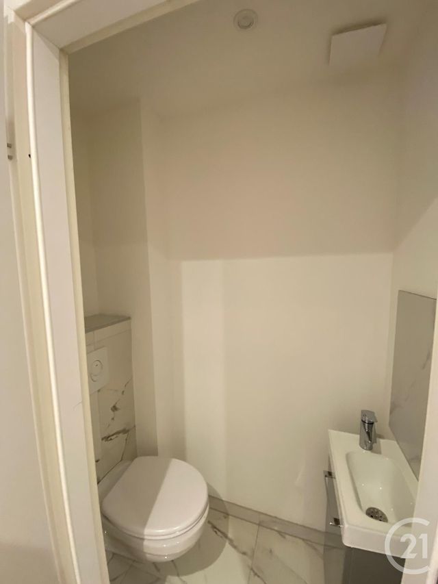 Appartement F3 &agrave; louer - 5 pi&egrave;ces - 105,42 m2 - Metz - 57 - LORRAINE