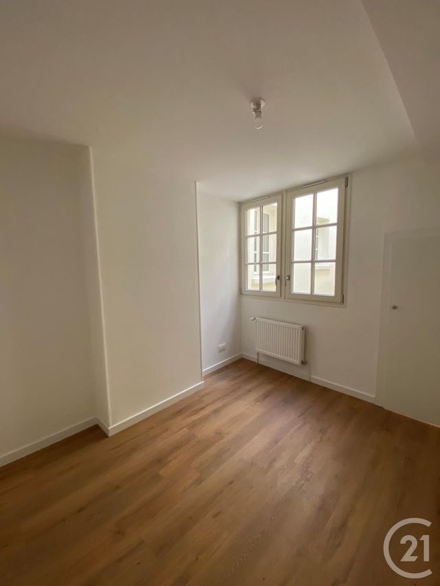 Appartement F3 &agrave; louer - 5 pi&egrave;ces - 105,42 m2 - Metz - 57 - LORRAINE